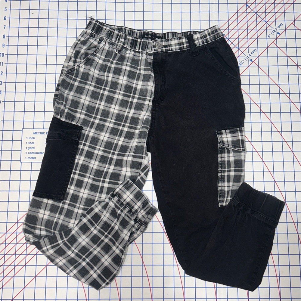 Almost Famous Monochrome Plaid Trousers - Picture 6 of 9
